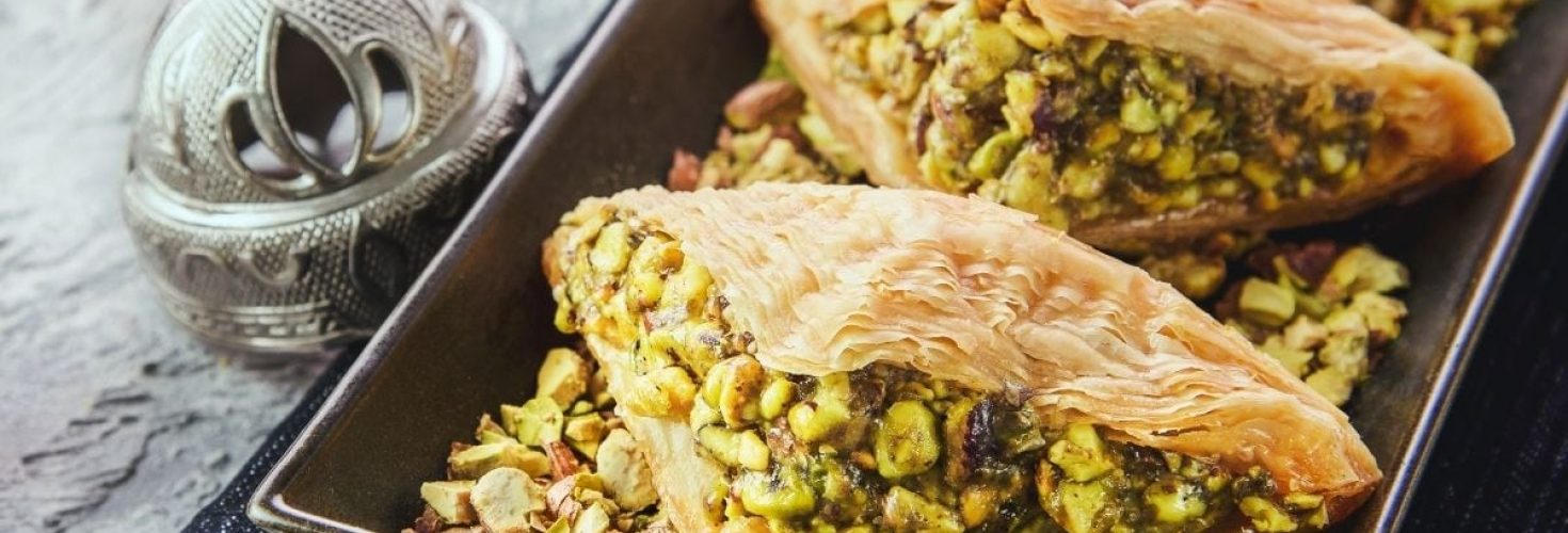 Lebanese-Shaabiyat-or-Phyllo-Dough-Filled-with-Pistachios